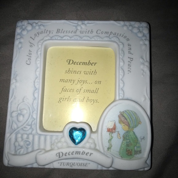 COPY - Lot of 3 December Precious Moments Items - Picture 4 of 6